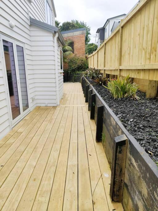 Homestay Two Bedroom With Private Entrance In Convenient Location *